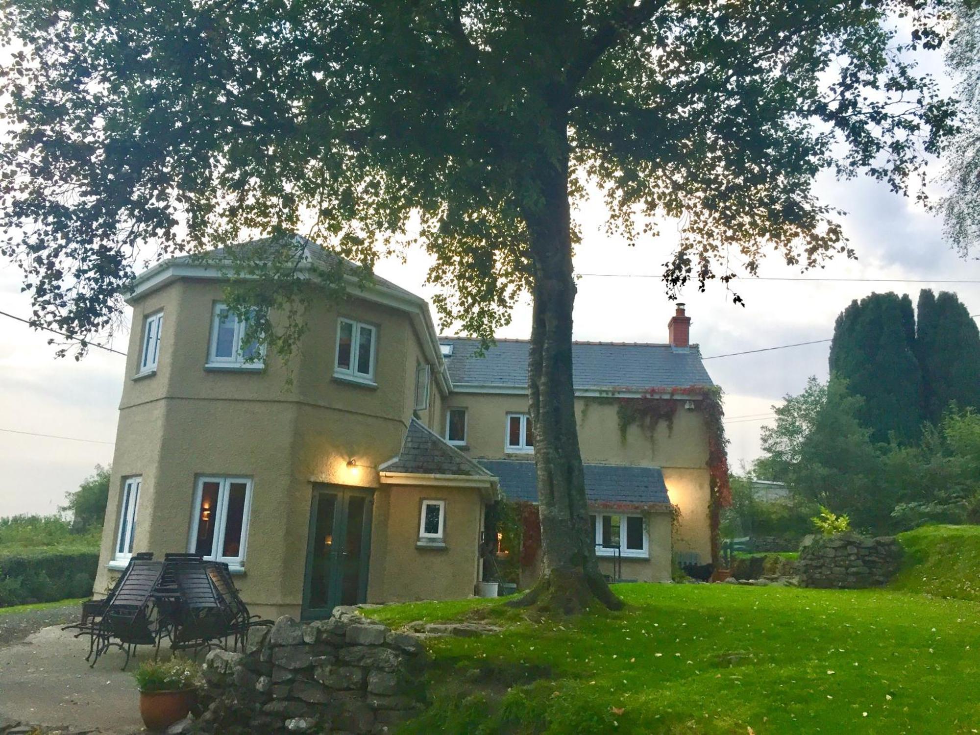 Efail Y Garn Bed & Breakfast Swansea Exterior photo